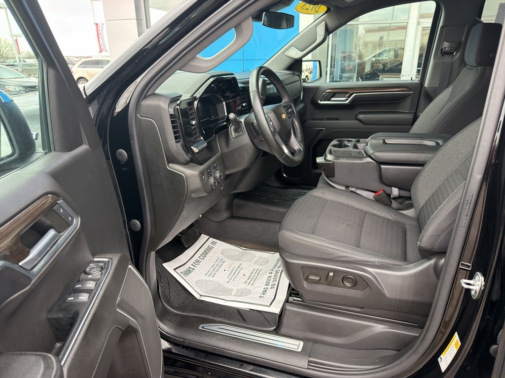 2023 Chevrolet Silverado 1500 LT (2FL)