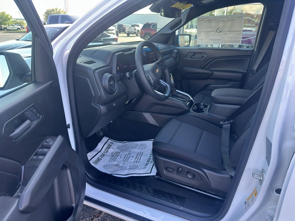2025 Chevrolet Colorado WT/LT