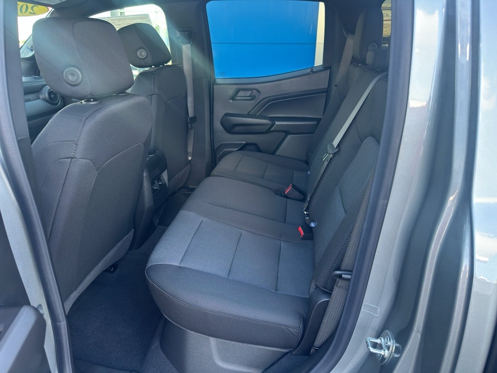 2025 Chevrolet Colorado WT/LT