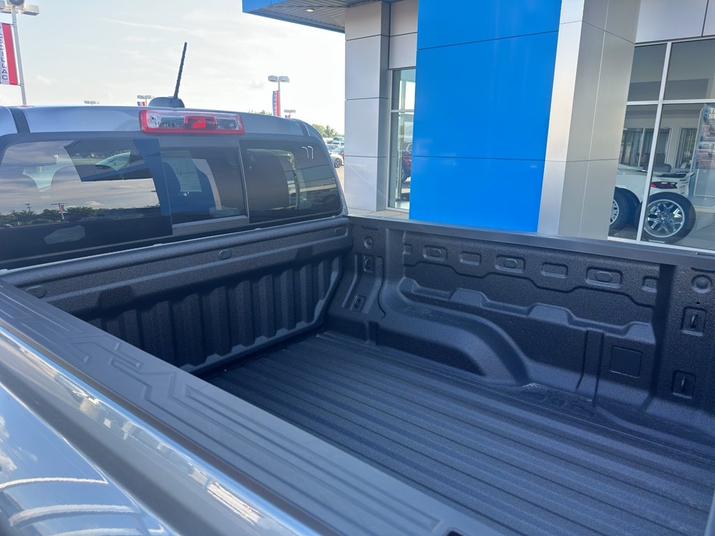 2025 Chevrolet Colorado WT/LT