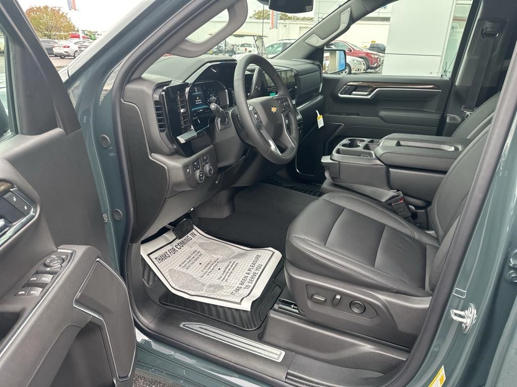 2025 Chevrolet Silverado 1500 LT