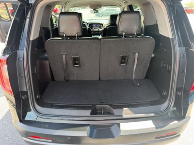 2022 GMC Acadia AT4