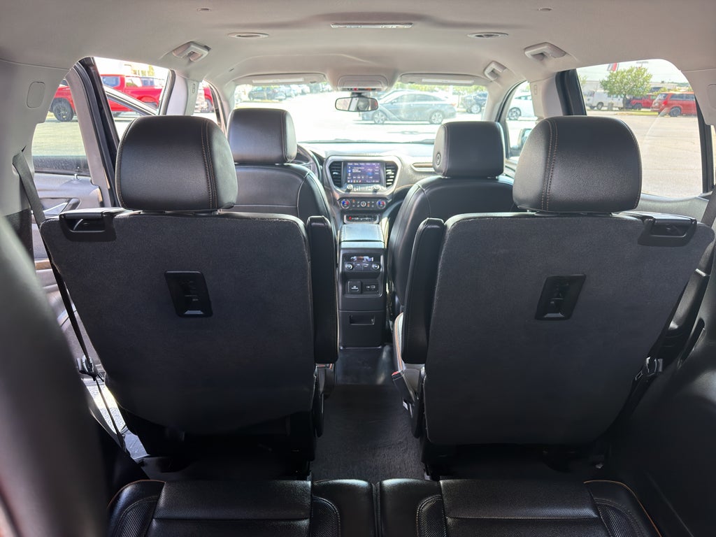 2022 GMC Acadia AT4
