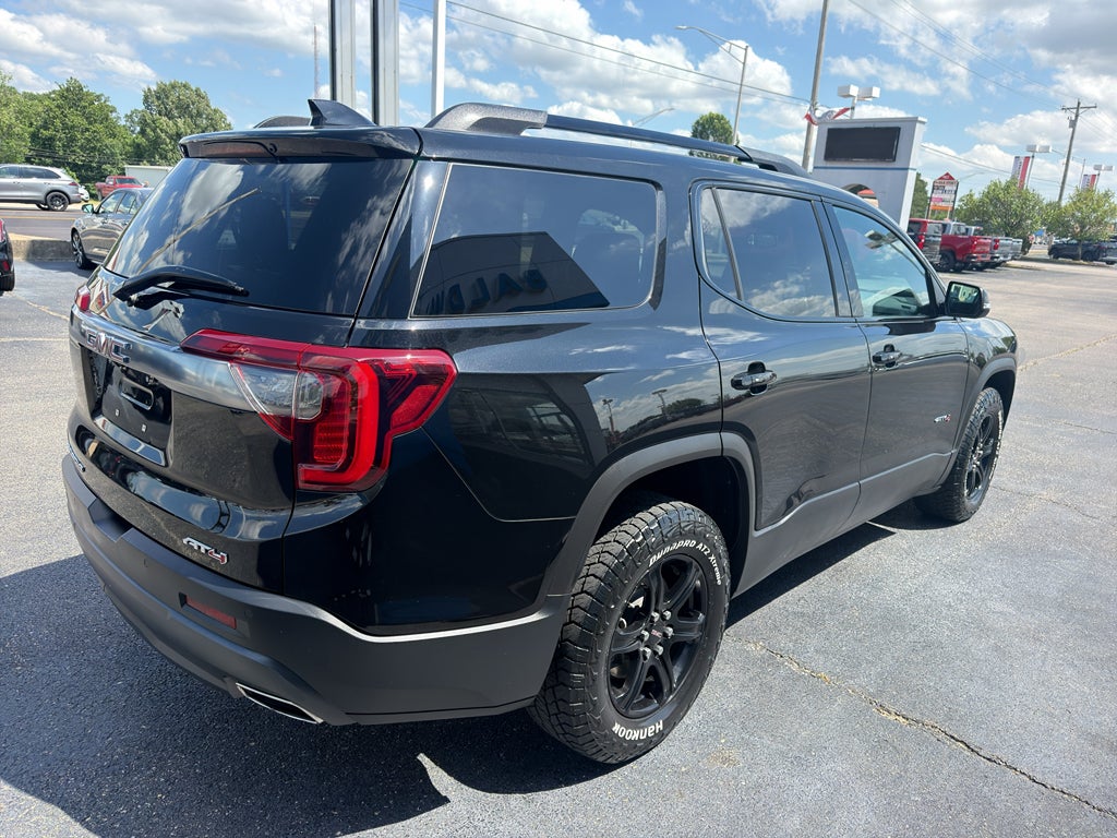 2022 GMC Acadia AT4