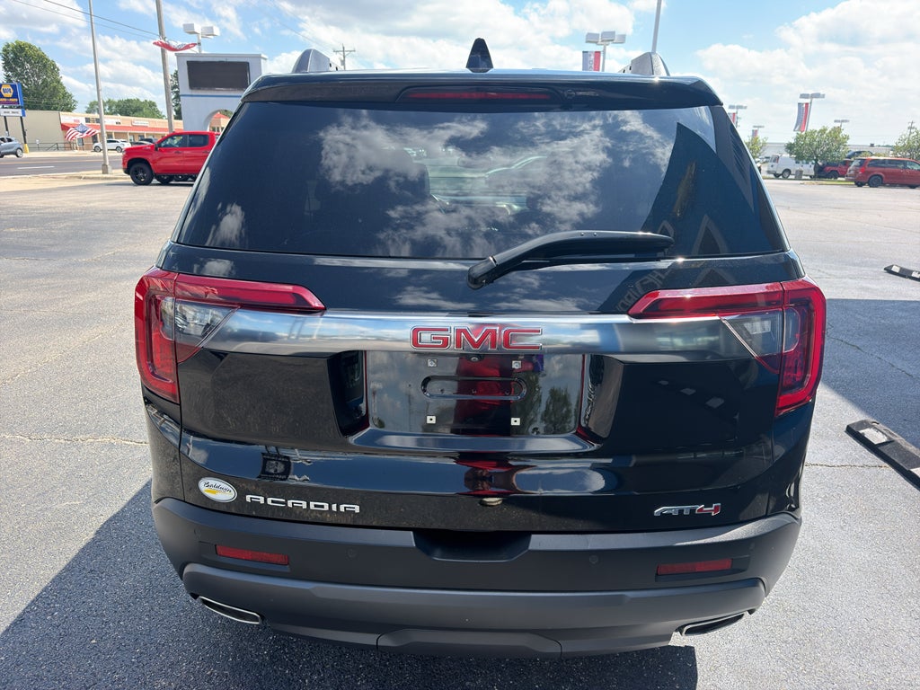 2022 GMC Acadia AT4