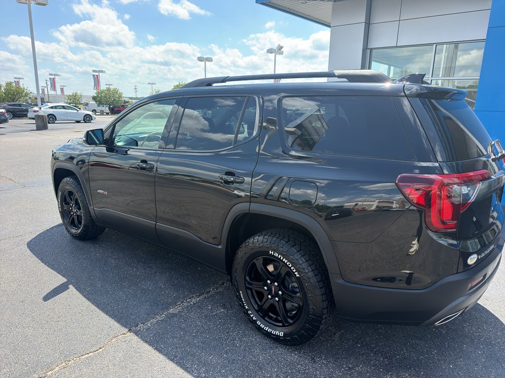 2022 GMC Acadia AT4