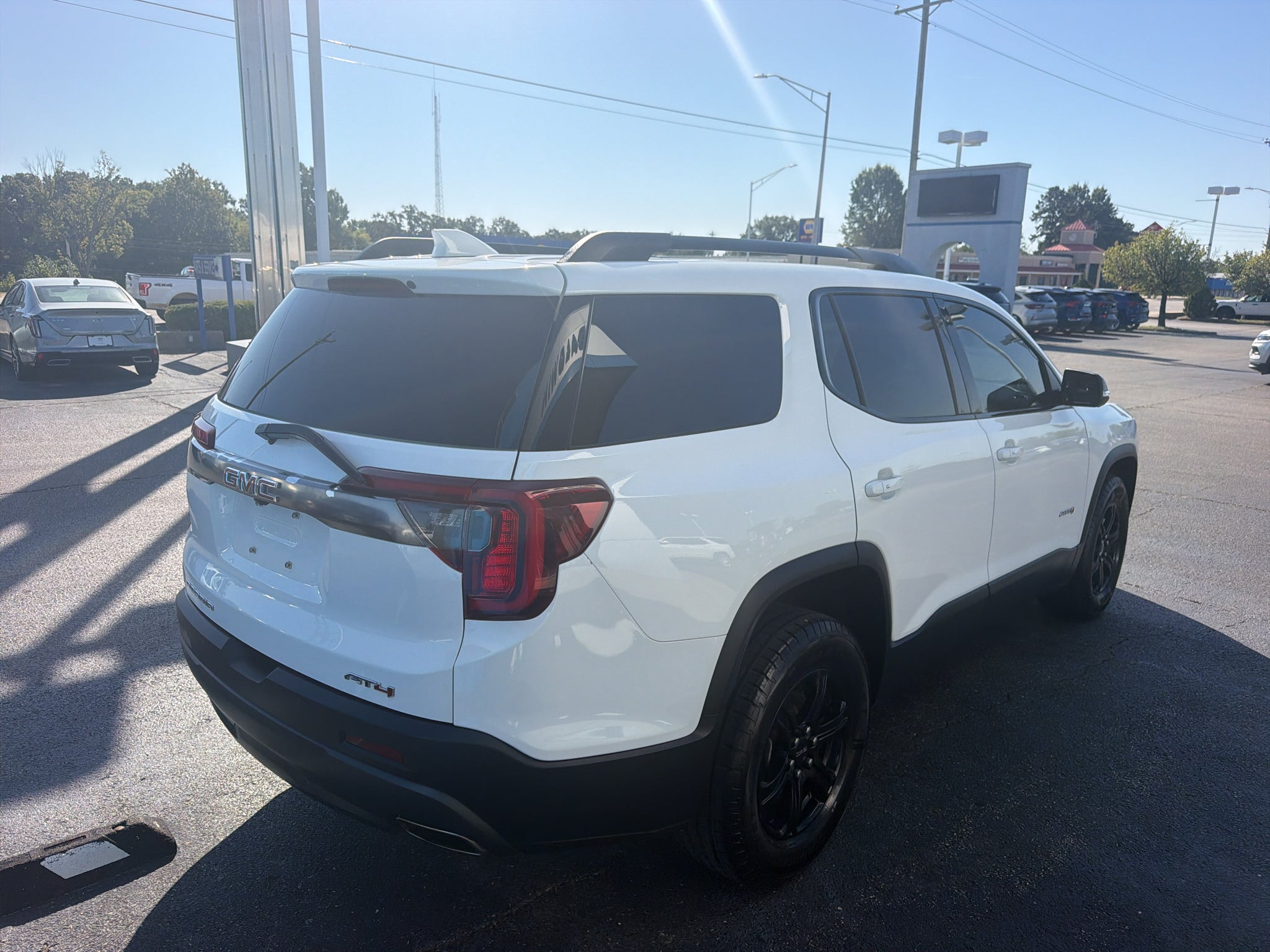 2022 GMC Acadia AT4