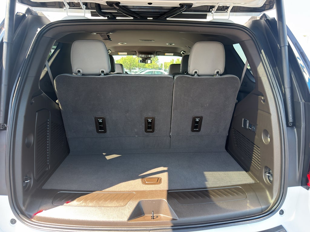 2025 GMC Yukon Elevation