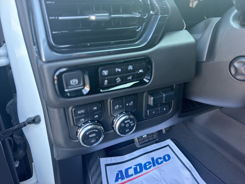 2025 GMC Yukon AT4 Ultimate