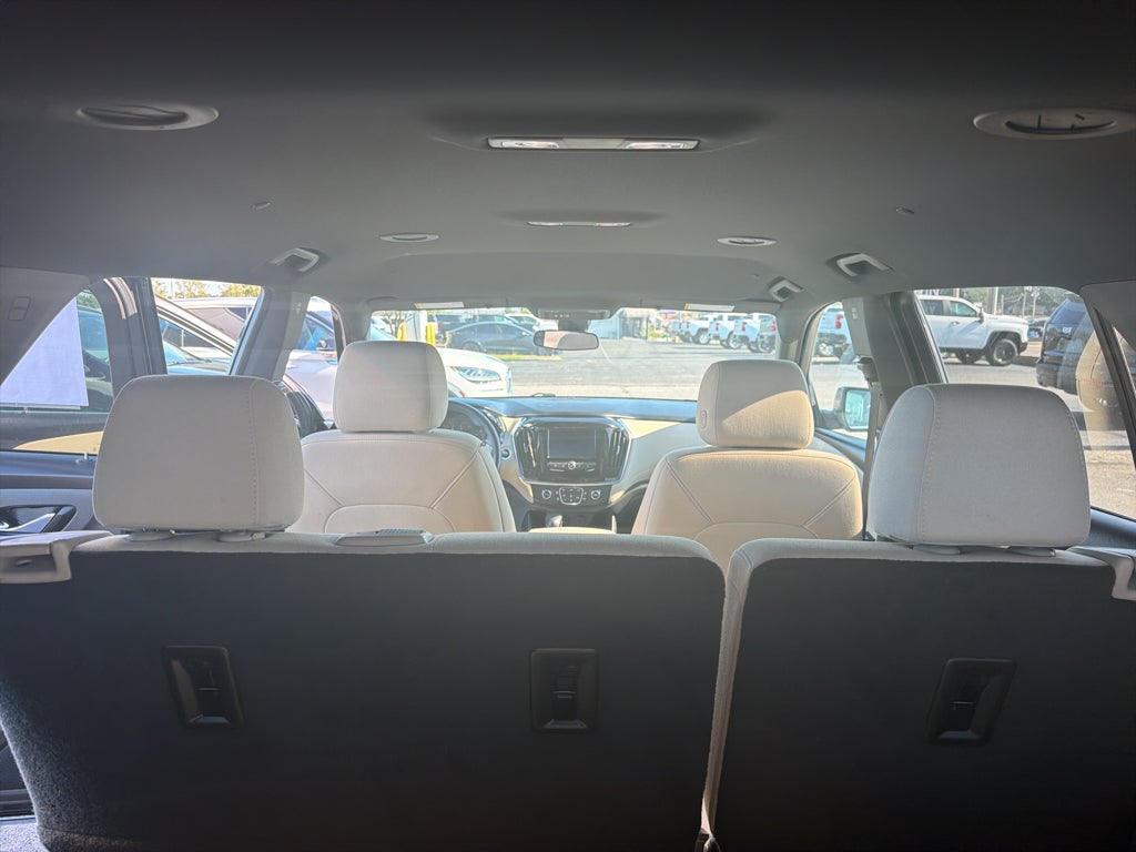2022 Chevrolet Traverse LS