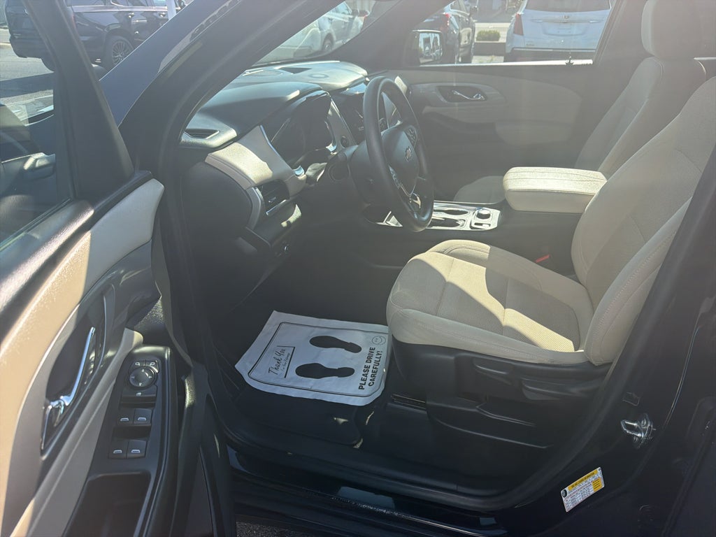 2022 Chevrolet Traverse LS