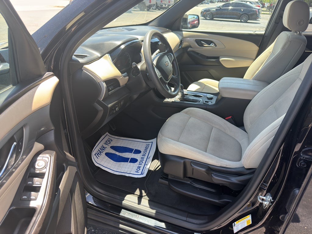 2022 Chevrolet Traverse LS