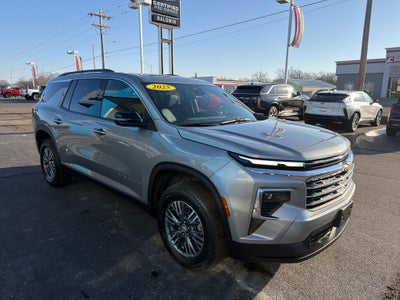 2025 Chevrolet Traverse LT