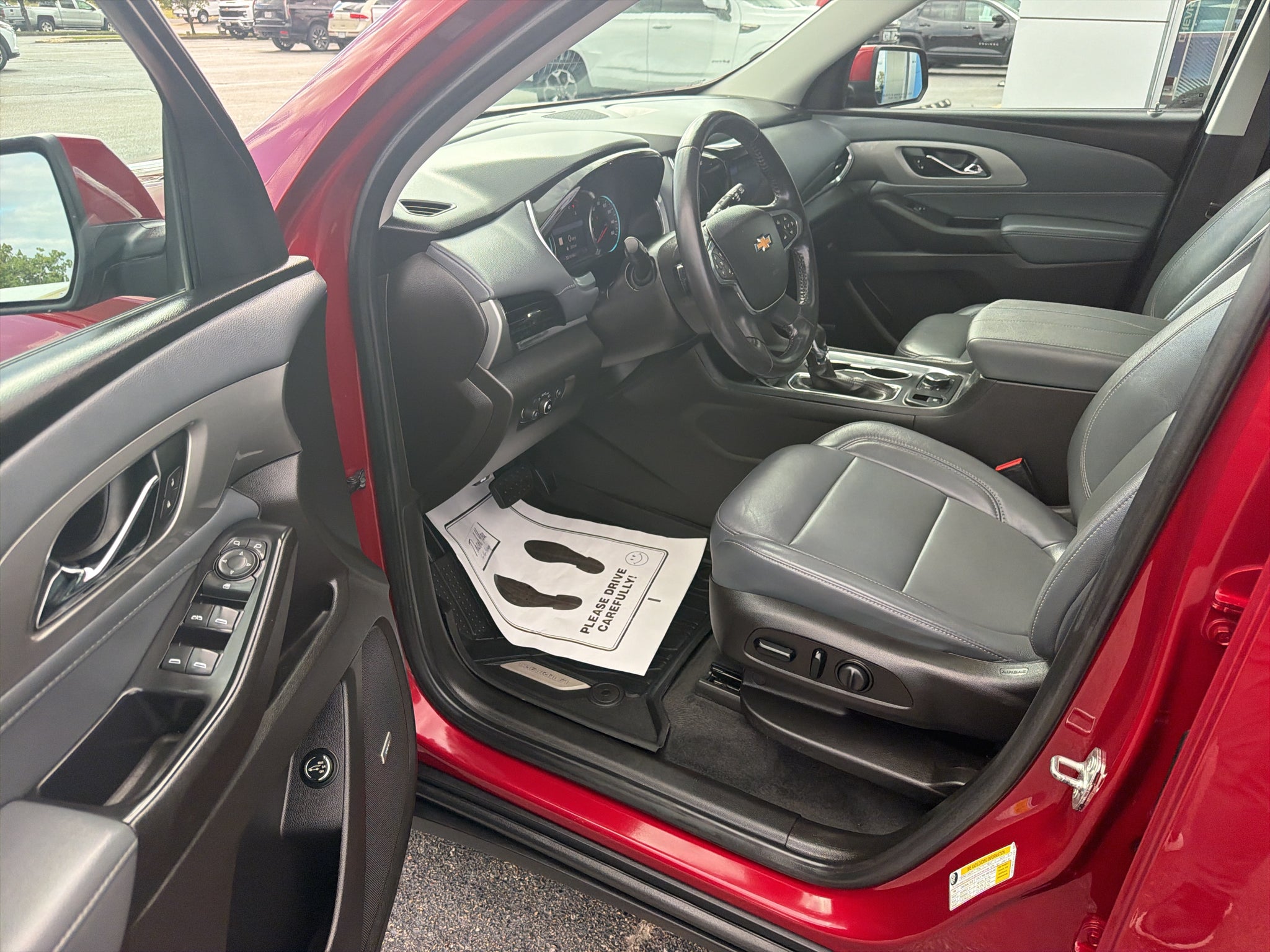 2021 Chevrolet Traverse LT Leather