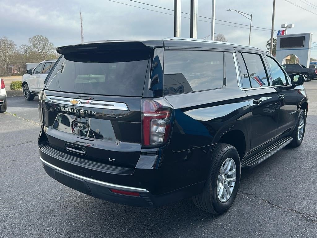 2023 Chevrolet Suburban LT