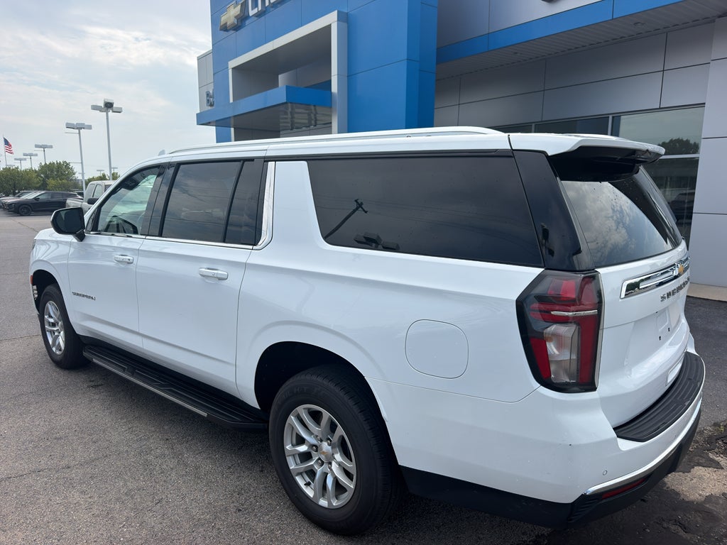 2024 Chevrolet Suburban LT
