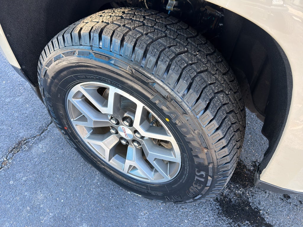 2022 GMC Canyon AT4 - Leather