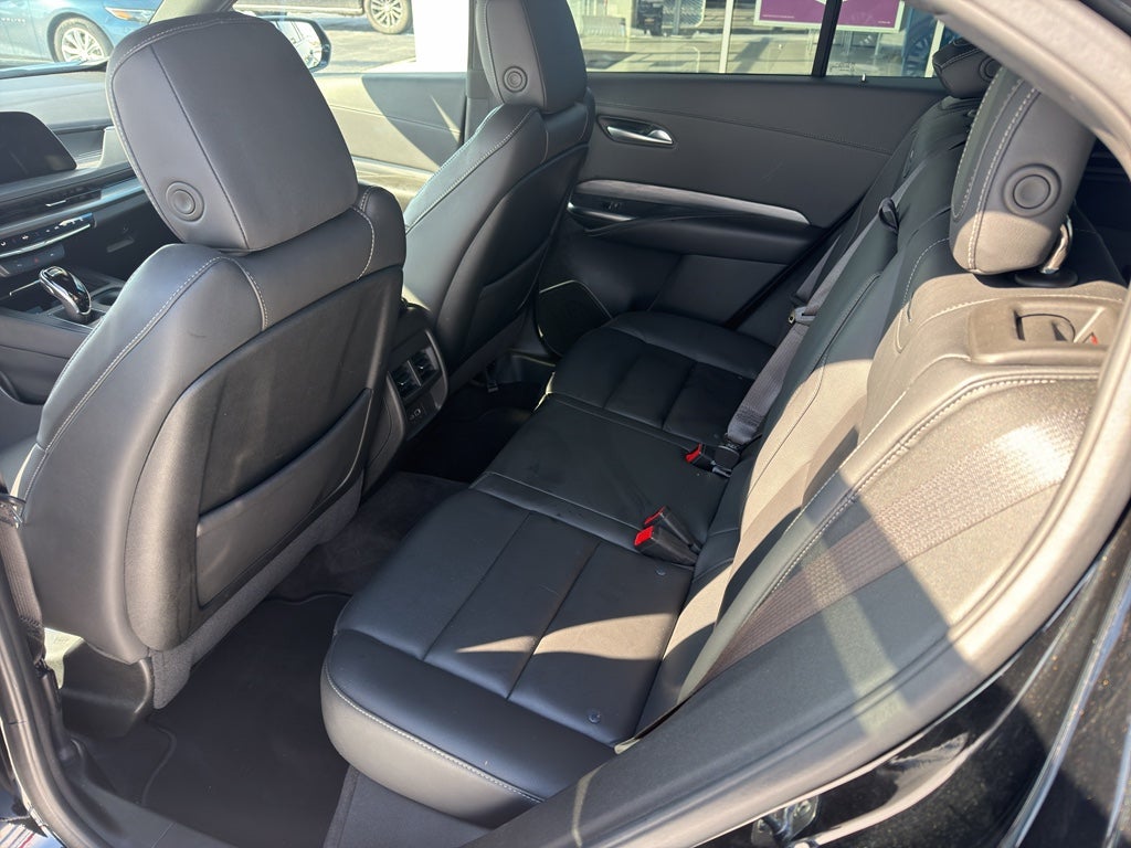 2025 Cadillac XT4 Premium Luxury