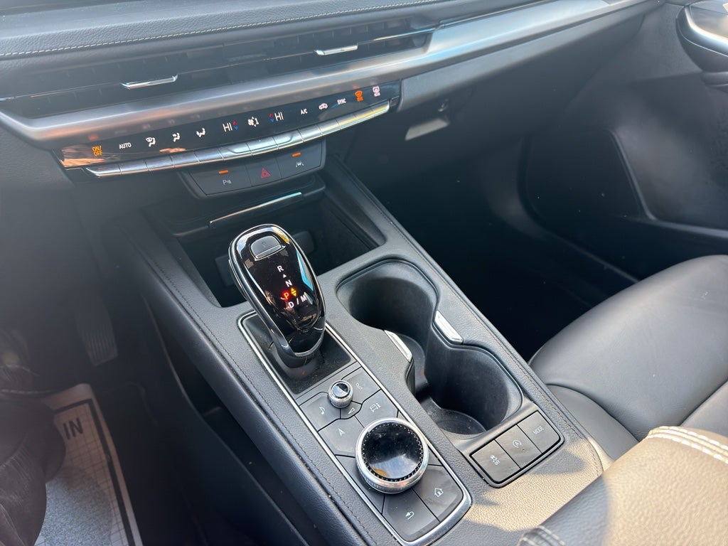 2025 Cadillac XT4 Premium Luxury