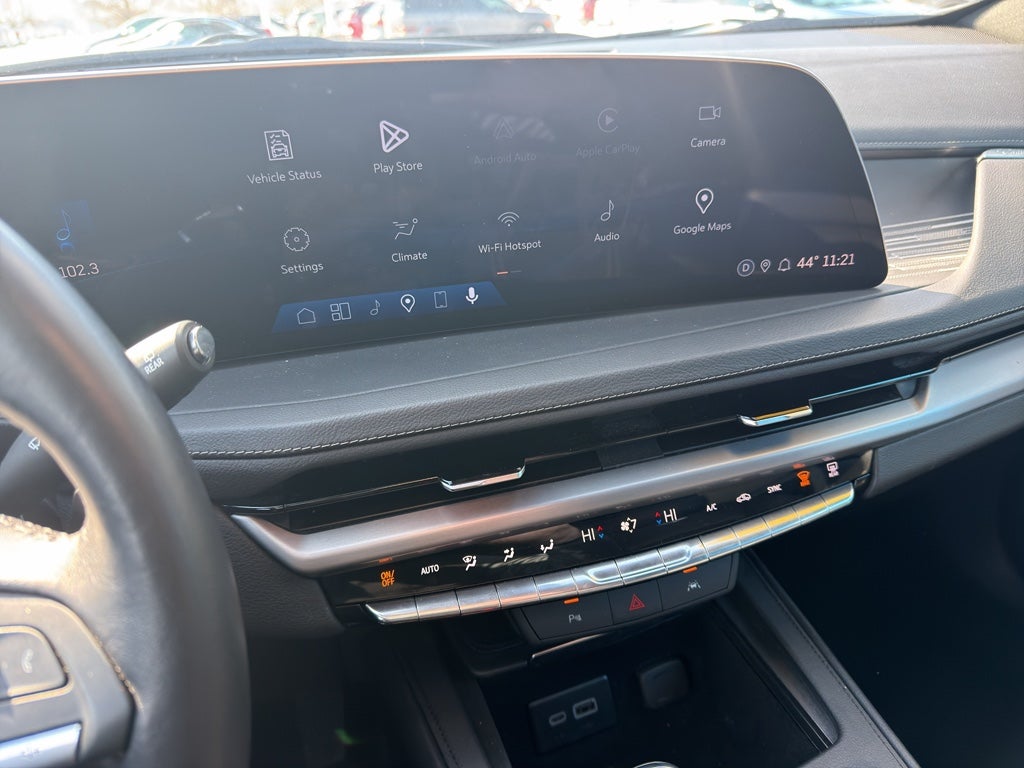 2025 Cadillac XT4 Premium Luxury