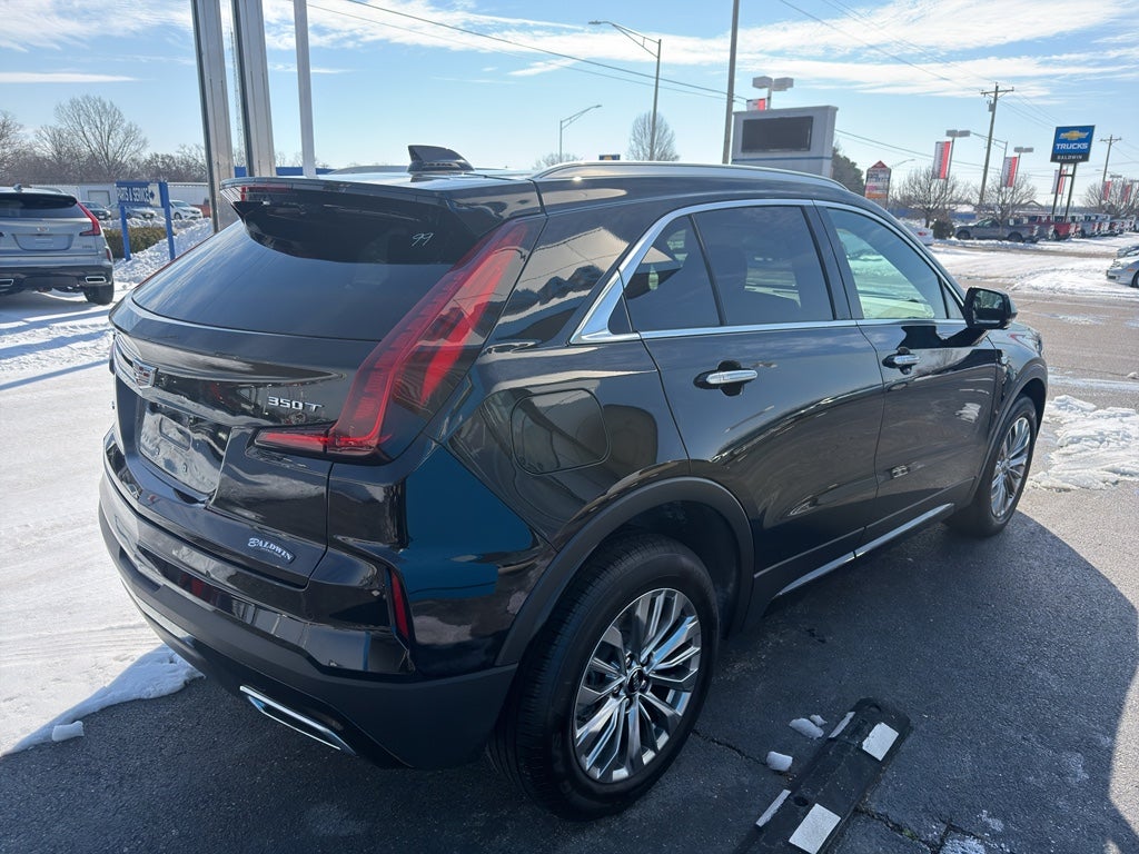 2025 Cadillac XT4 Premium Luxury