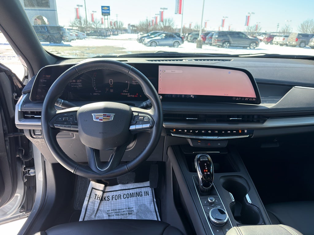 2025 Cadillac XT4 Premium Luxury