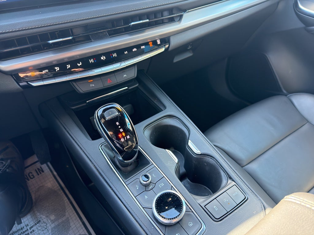 2025 Cadillac XT4 Premium Luxury