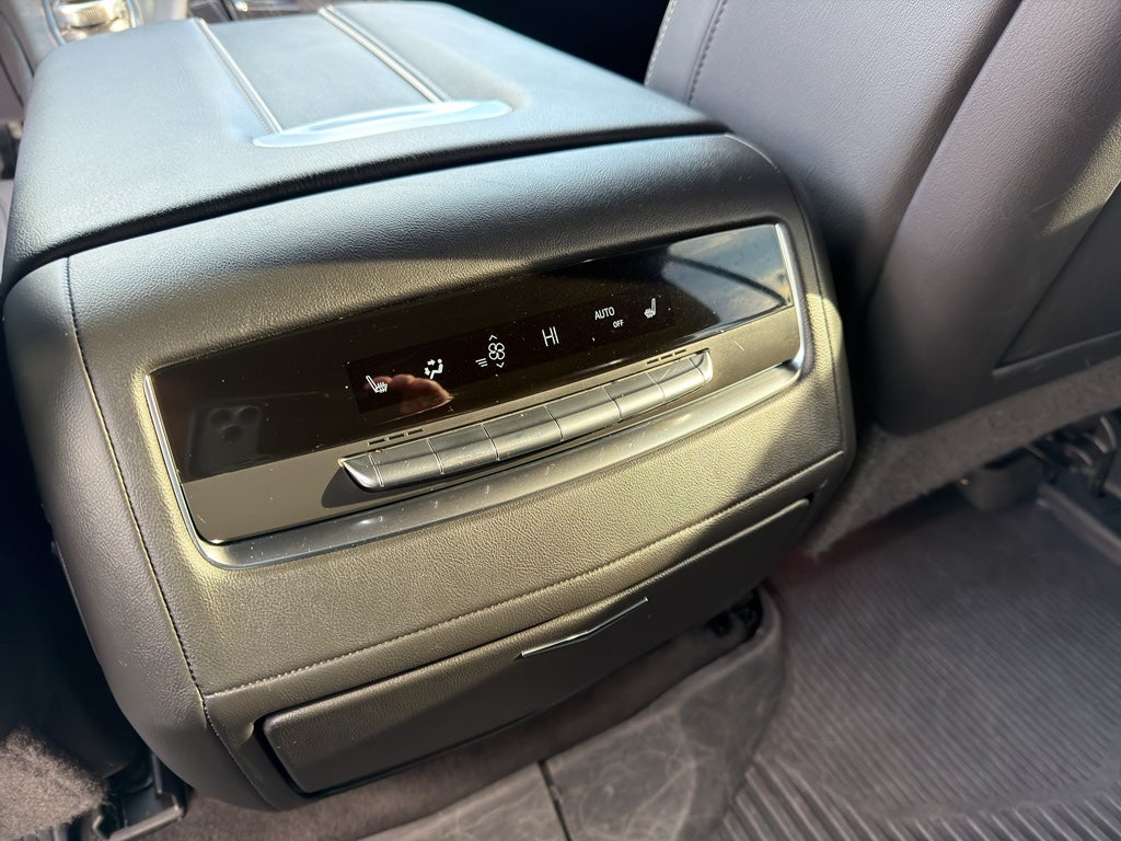 2024 Cadillac Escalade Sport