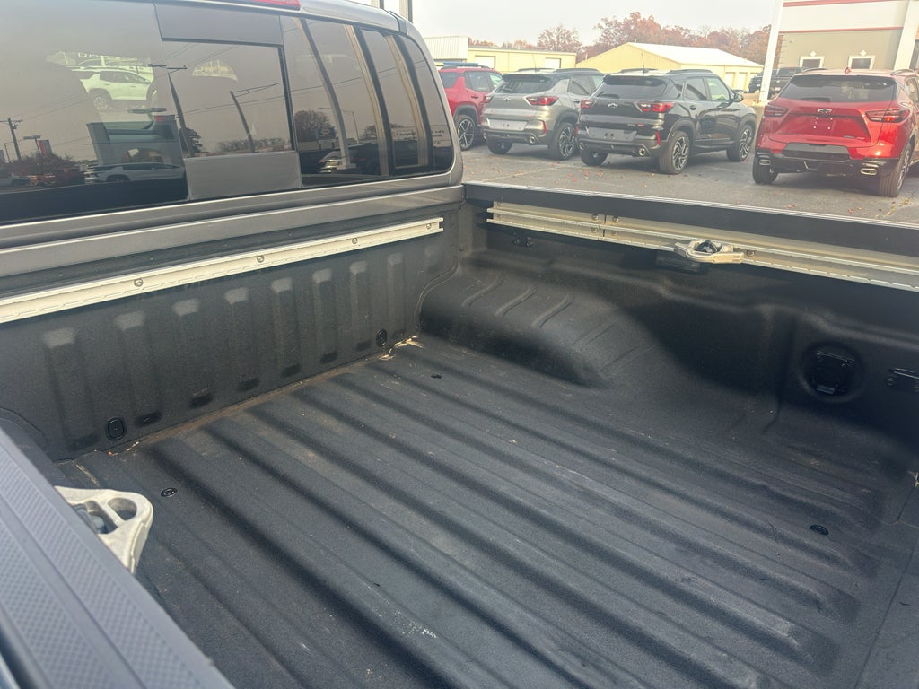 2023 Nissan Frontier SV