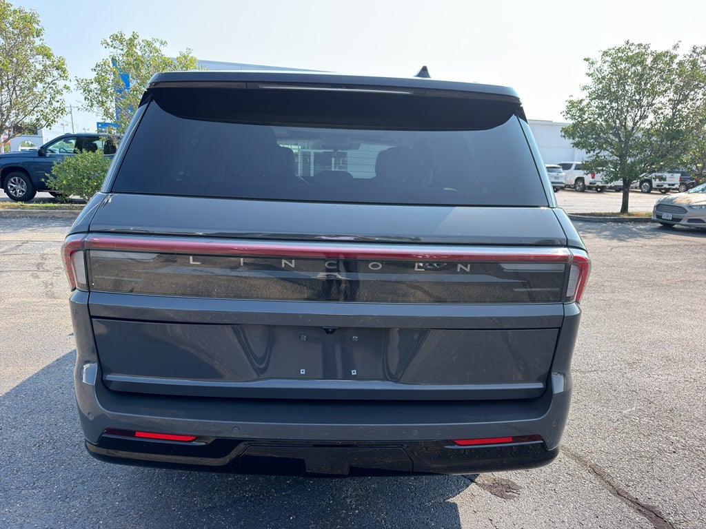 2025 Lincoln Navigator L Black Label