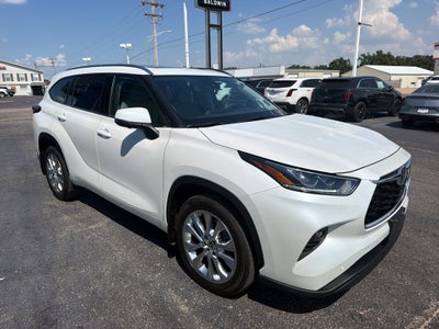 2024 Toyota Highlander LE
