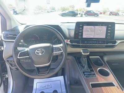 2021 Toyota Sienna XLE