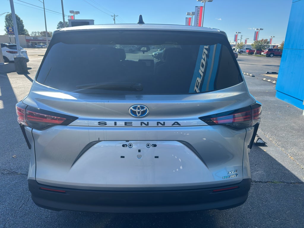 2021 Toyota Sienna XLE