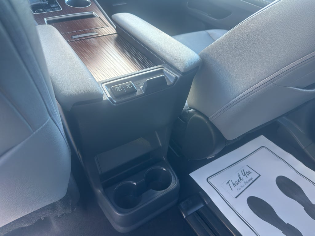 2024 Toyota Sienna XLE